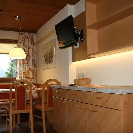 Apartment Appartements Pfister Fuegen