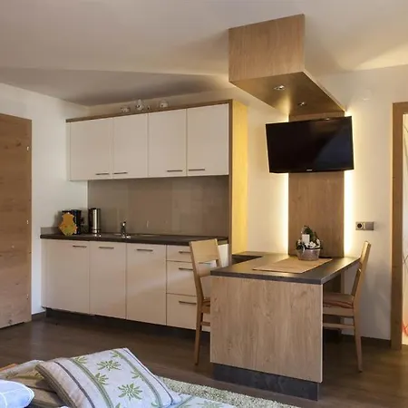 Pfister דירה פוגן