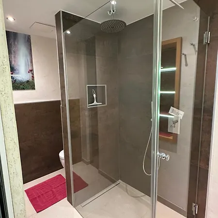 Pfister 아파트 푸겐